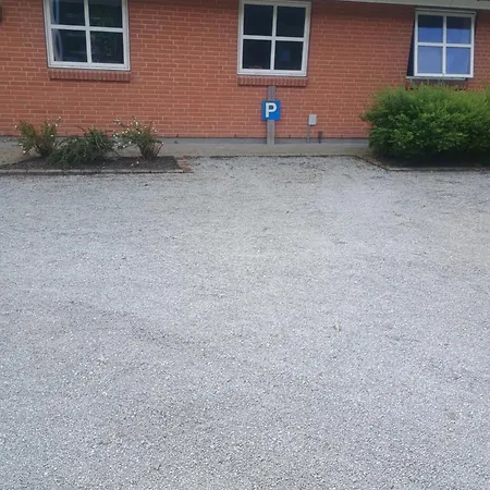 3 Vaerelser Pa Landet Χέρνινγκ
